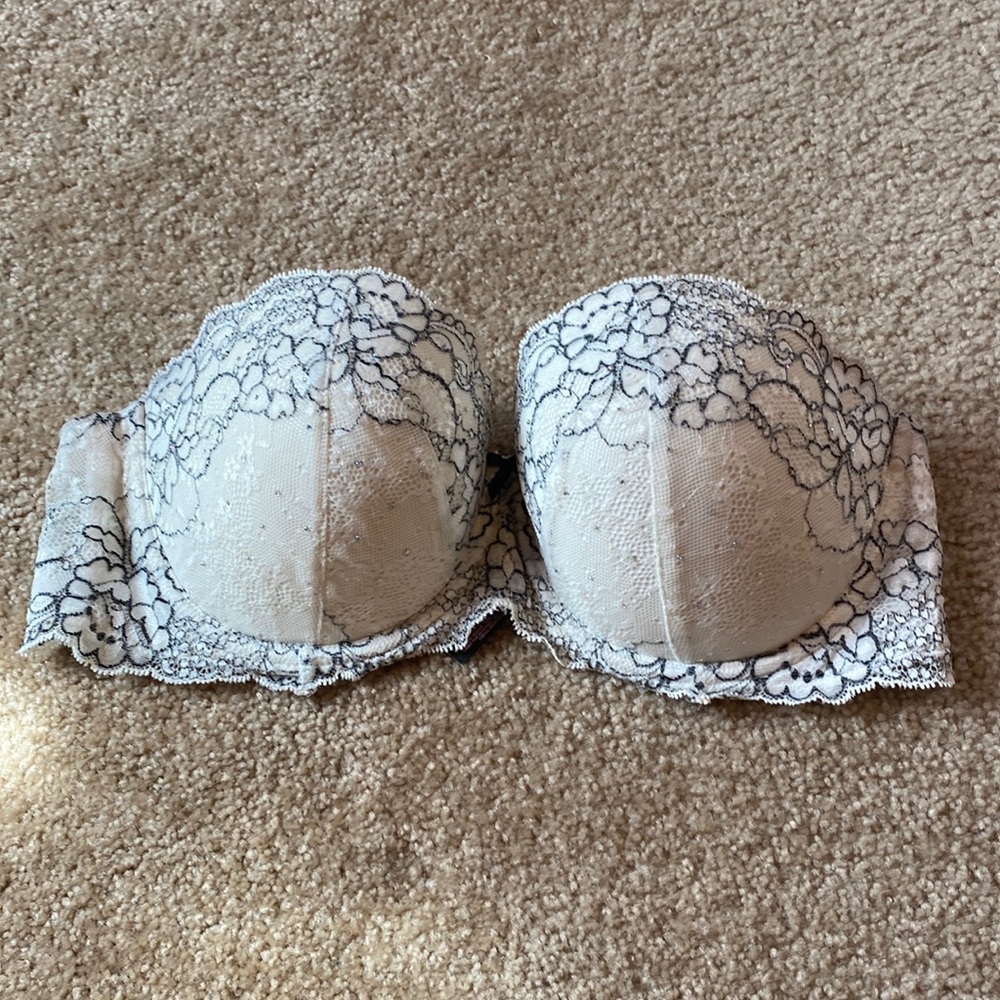 Victoria Secret strapless bra